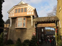 Der Eingang zum Historischen Weihnachtsmarkt